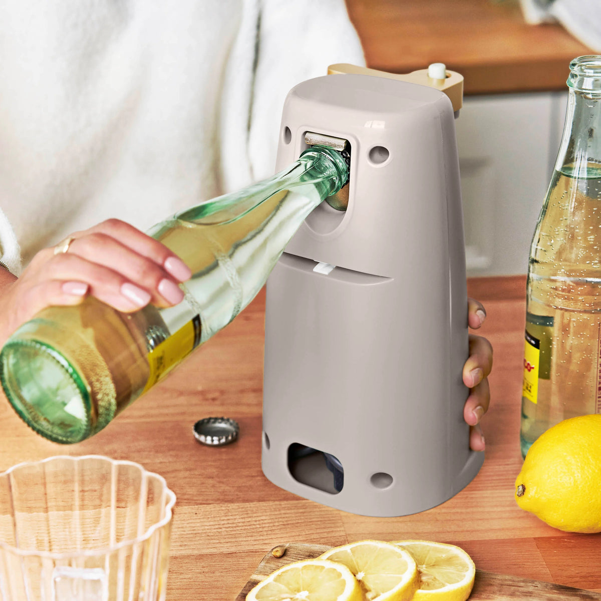 Electric Can Opener J3425