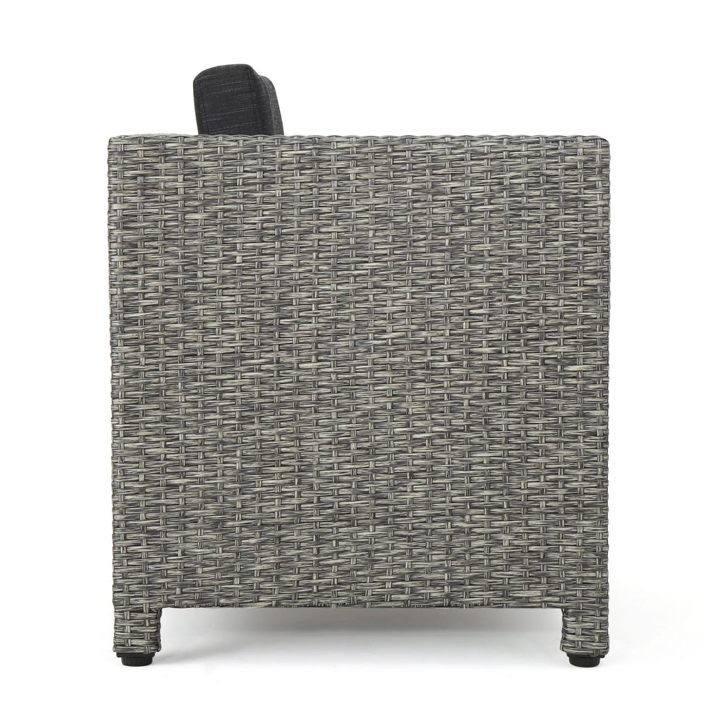 Outdoor Wicker Club Chair with Cushions M828402
