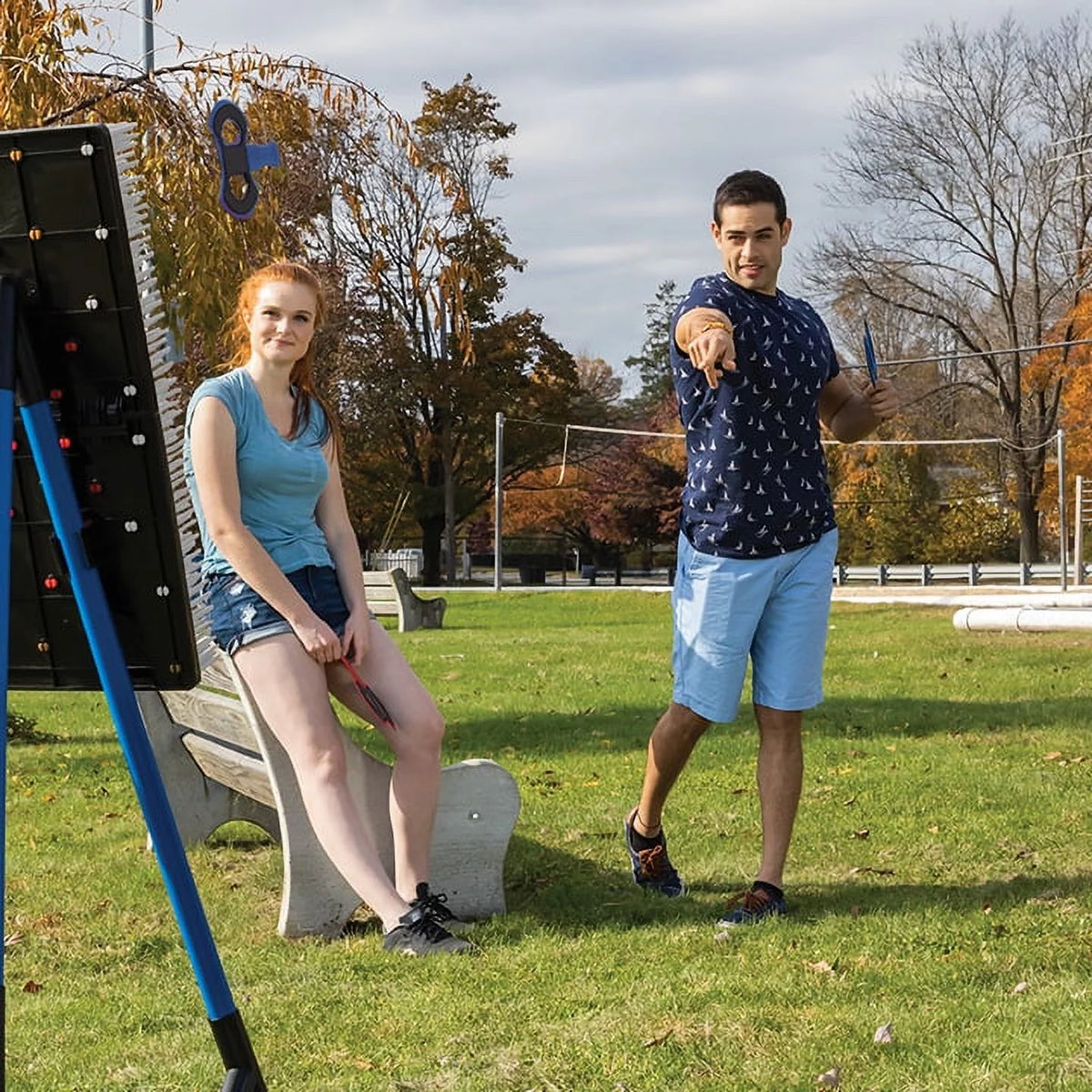 Axe Throwing Target Game with 8 Throwing Axes V36934