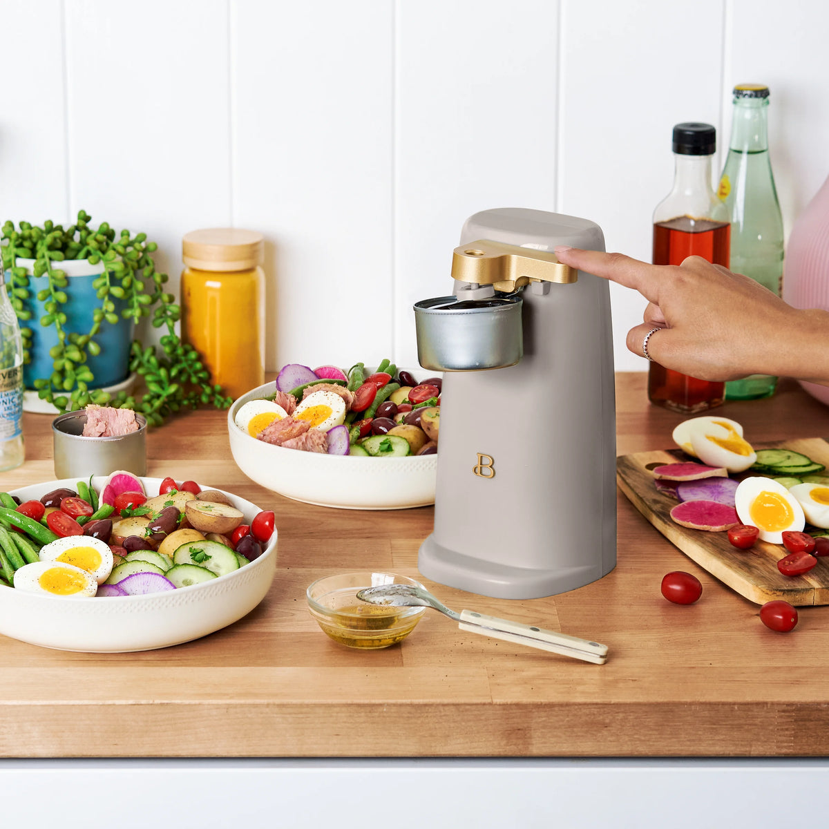 Electric Can Opener J3425