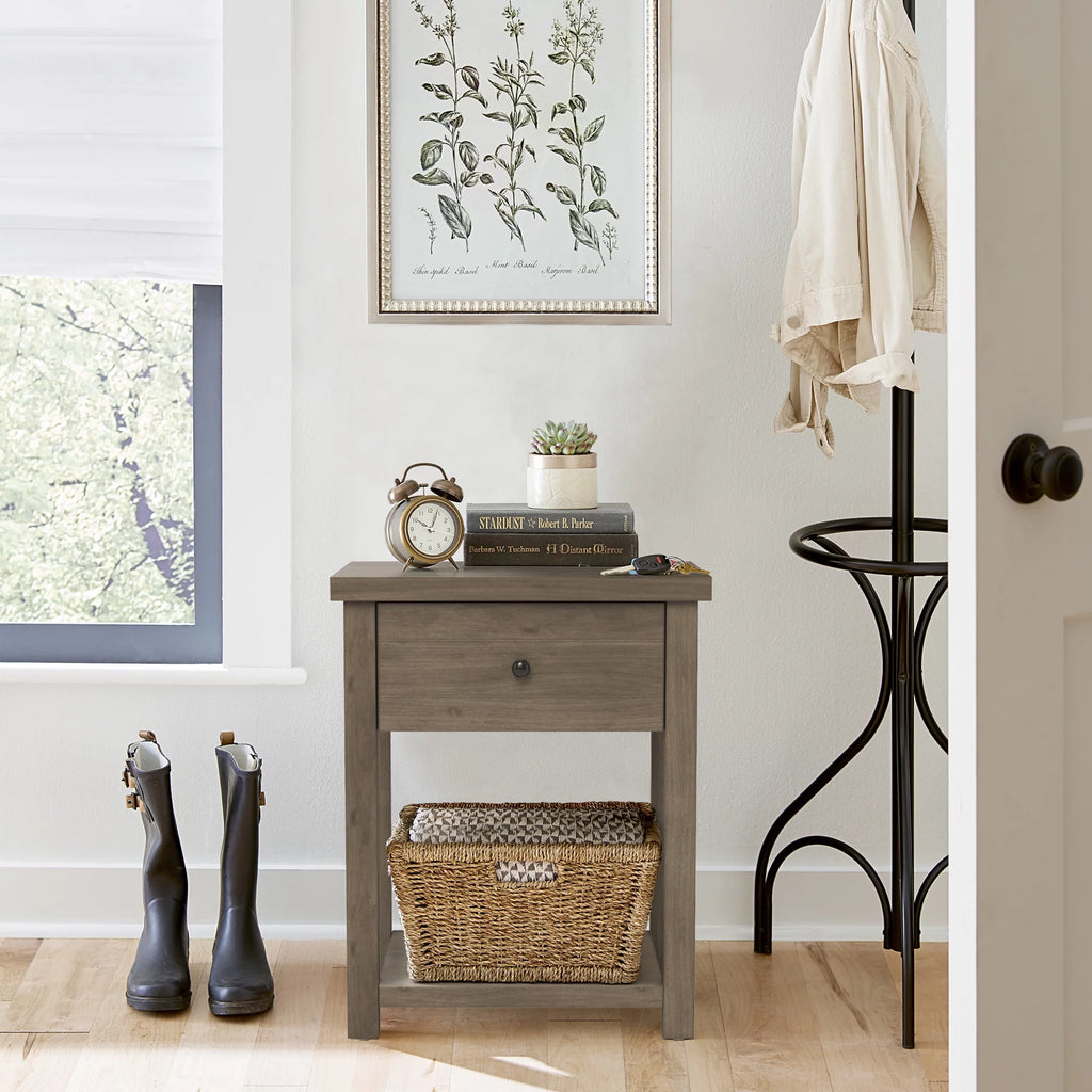 Knotty Gray Oak Wood Accent Table I2599