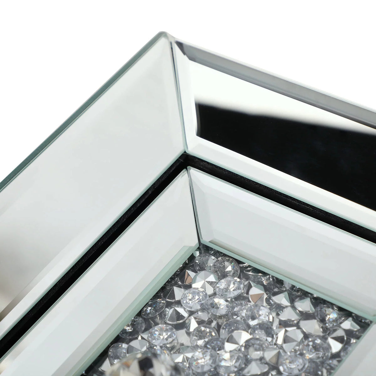 Mirrored Nightstand with 3 Drawers I40277