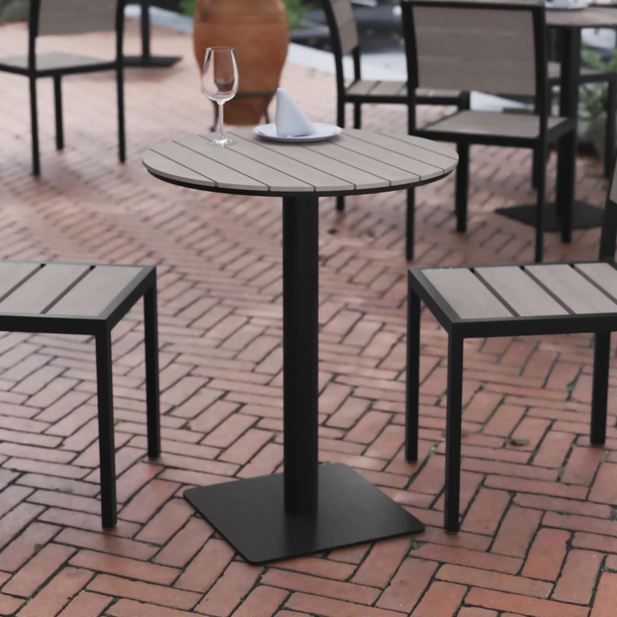Round 24" Faux Teak Poly Slats Steel Frame Table N945