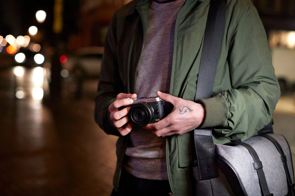 Mirrorless Digital Camera 24.2 MP APS-C 1080p Black Y655