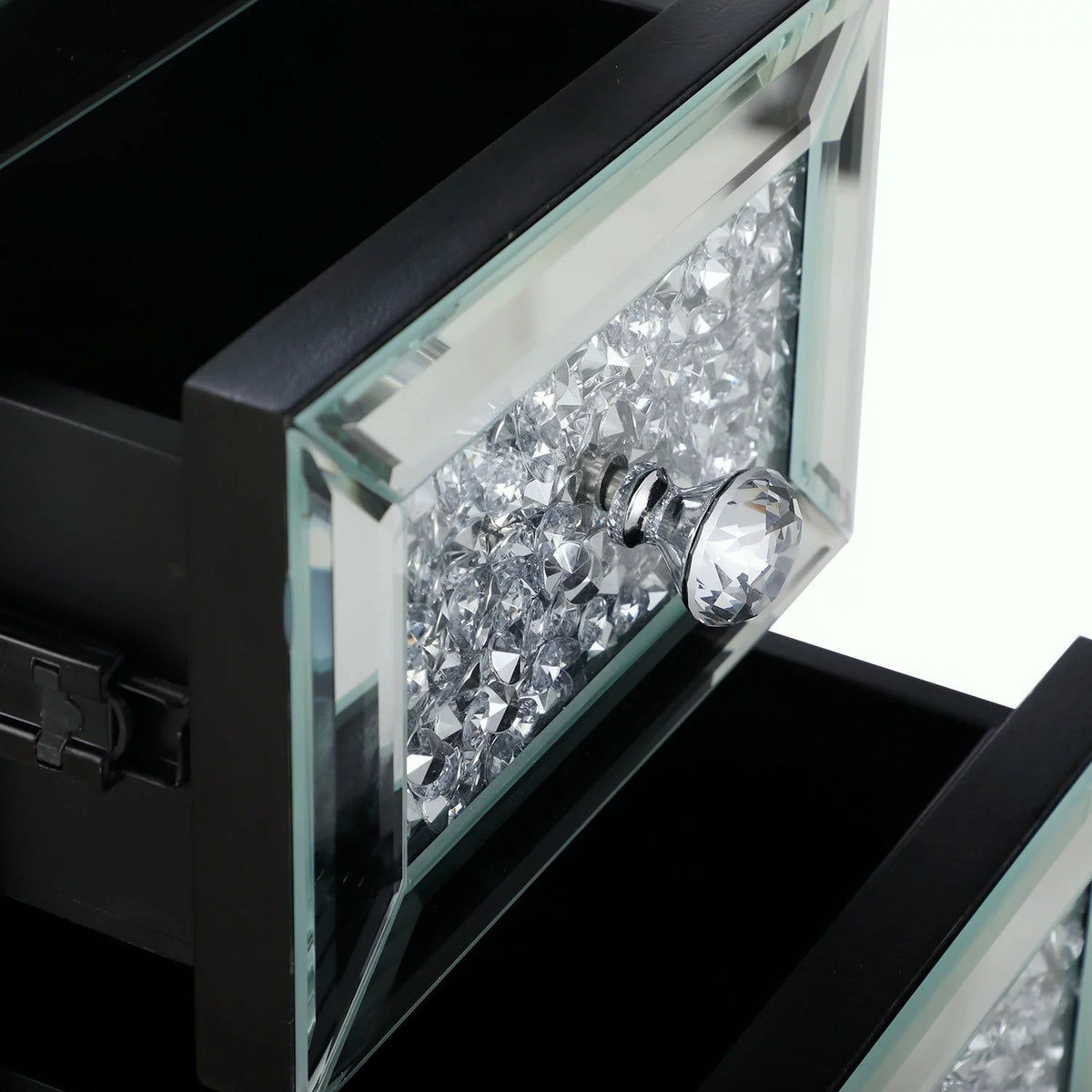 Mirrored Nightstand with 3 Drawers I40277