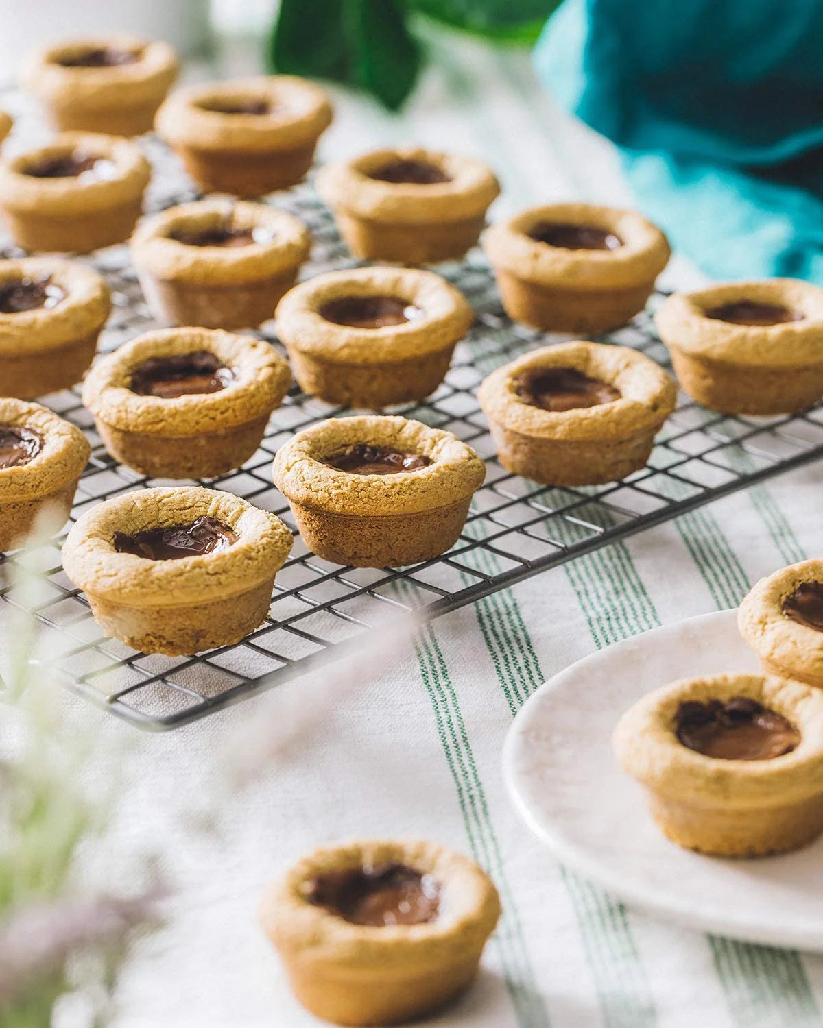 Chocolate Sun Cups Minis Gluten-Free Dairy-Free Nut-Free Soy-Free 4.2 Oz Pack of 6 X355